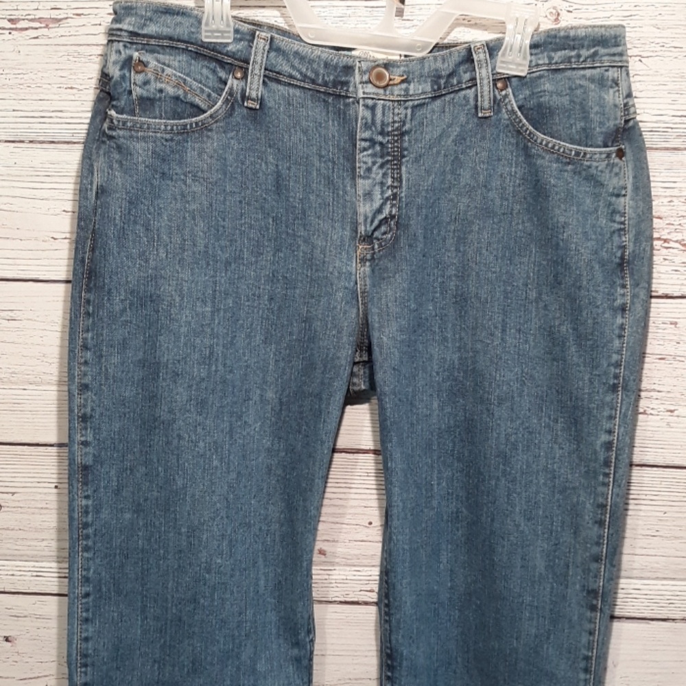 Wrangler (Cash) cowgirl cut jeans Size: 13/14 x 34